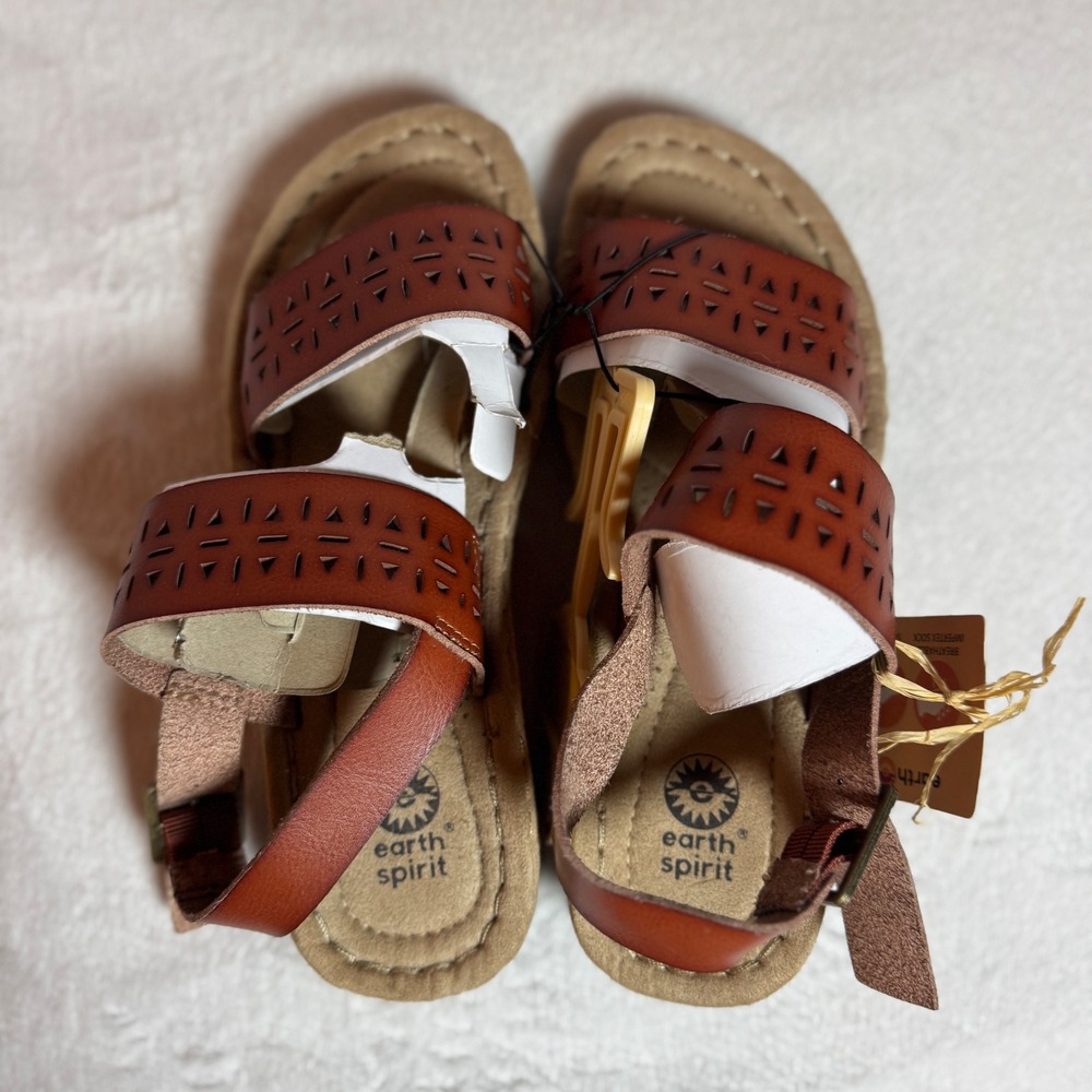 Earth Spirit Women's 7 Brown Open-Toe Sandals Leather Straps Buckle- New w/ Tags